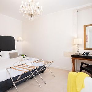 Camera standard con letto king size